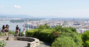 Budapest view from the Buda Side photo by Willem van Valkenburg