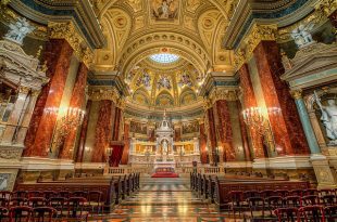 Inside pf St Stephen's Basilica by M Petravsko