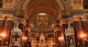 St Stephen Basilica photo by Neil Howard