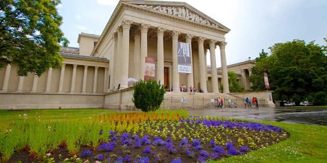 Tour and Concert at the Museum of Fine Arts