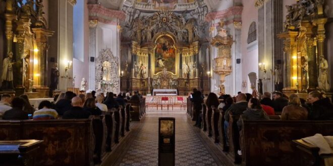 Budapest Concert in St Michael Church Duna String Chamber